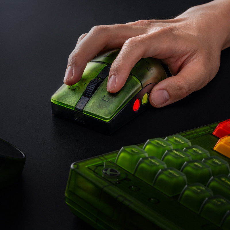8BitDo Retro R8 Mouse - Xbox Edition image 5